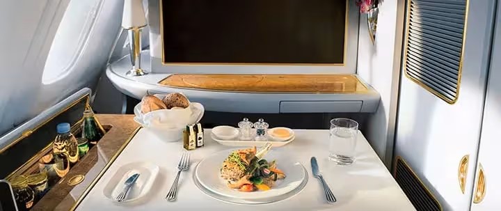 emirates_a380_first_class_dining_private_suite